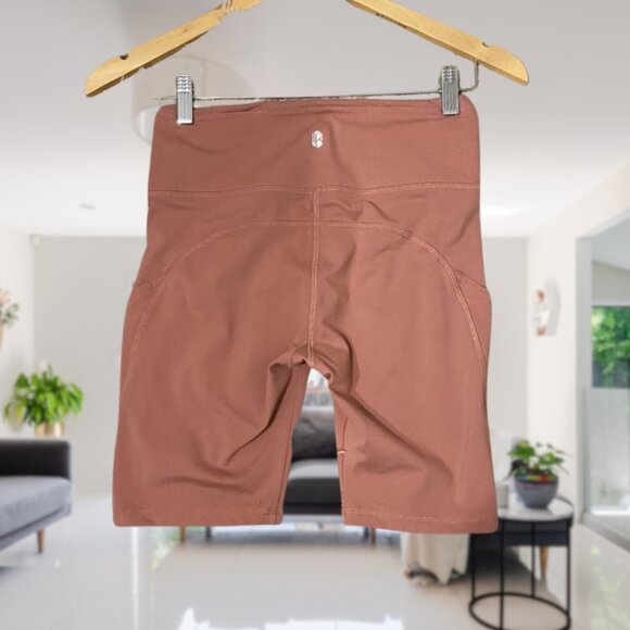 La Kottee Spandex Athletic Shorts with Multiple Pockets – Size Small - Picture 4 of 14